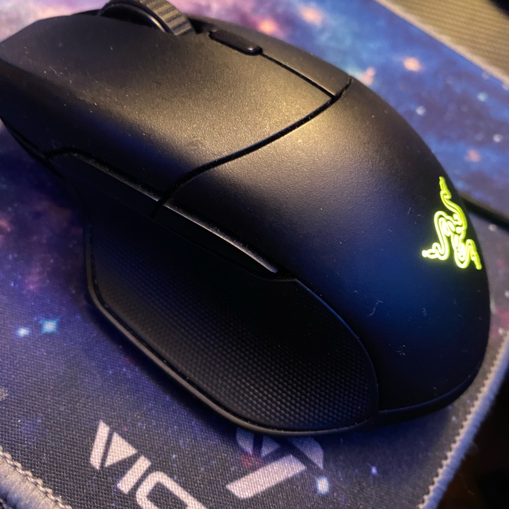 Wired Gaming mouse and Razer Basilisk Mouse